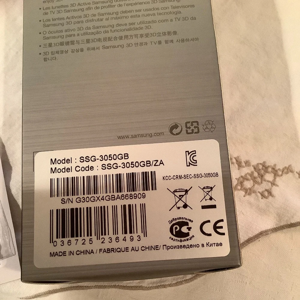 2 pair of Samsung 3d glasses. (Selling as a set)
